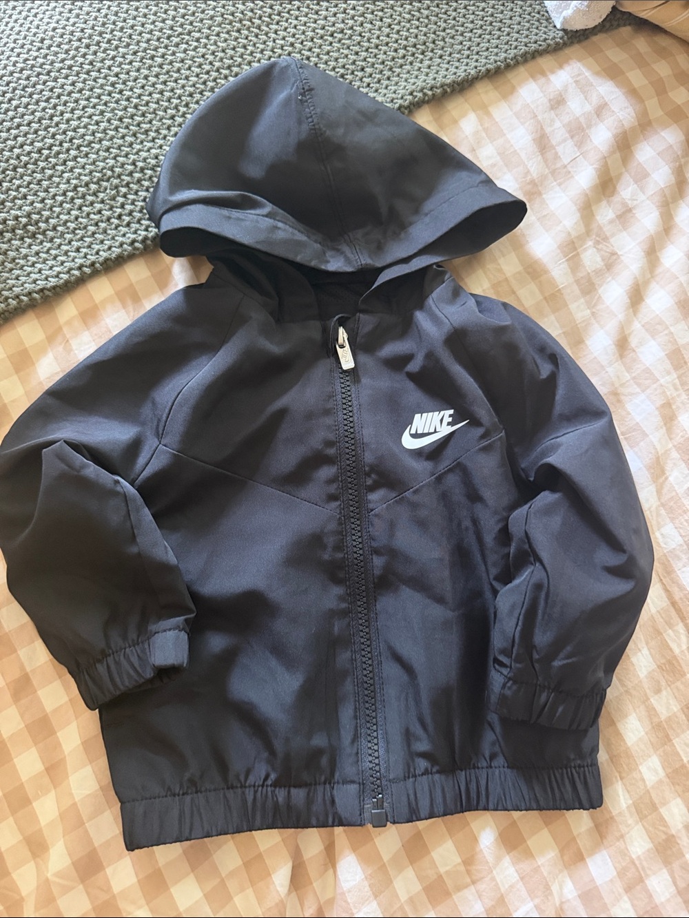 Nike Kids Black Hooded Windbreaker with White Swoosh - Picture 1 of 1